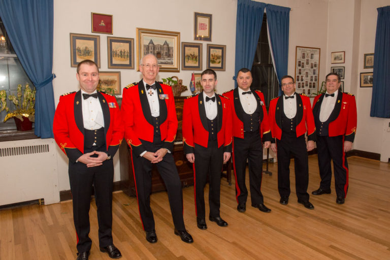 army-mess-dress-ashton-armoury-museum